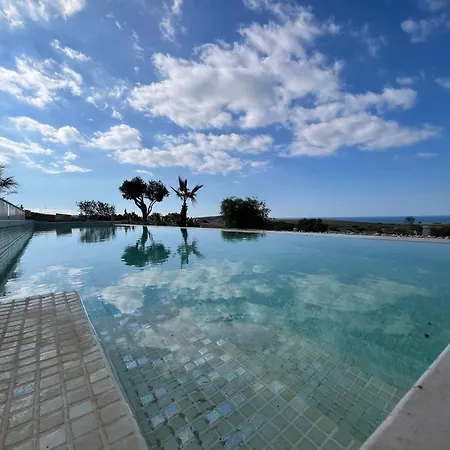 Lippia Villa Misraħ Miel